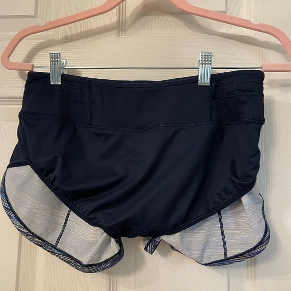 Lululemon Speed Up Short 2.5" size 4 - Picture 5 of 5